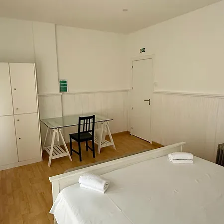 Bragas Center Πανσιόν *